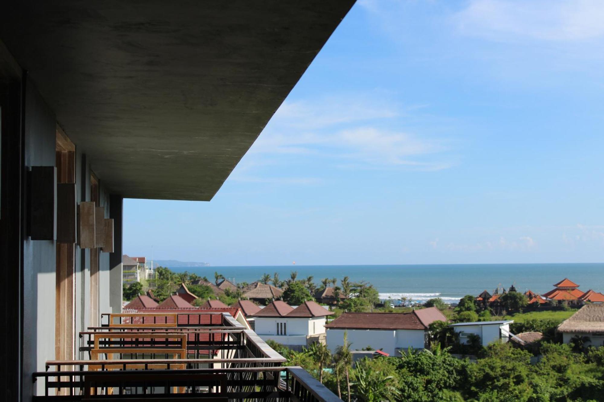 Frii Bali Echo Beach Hotel Canggu  Exterior photo